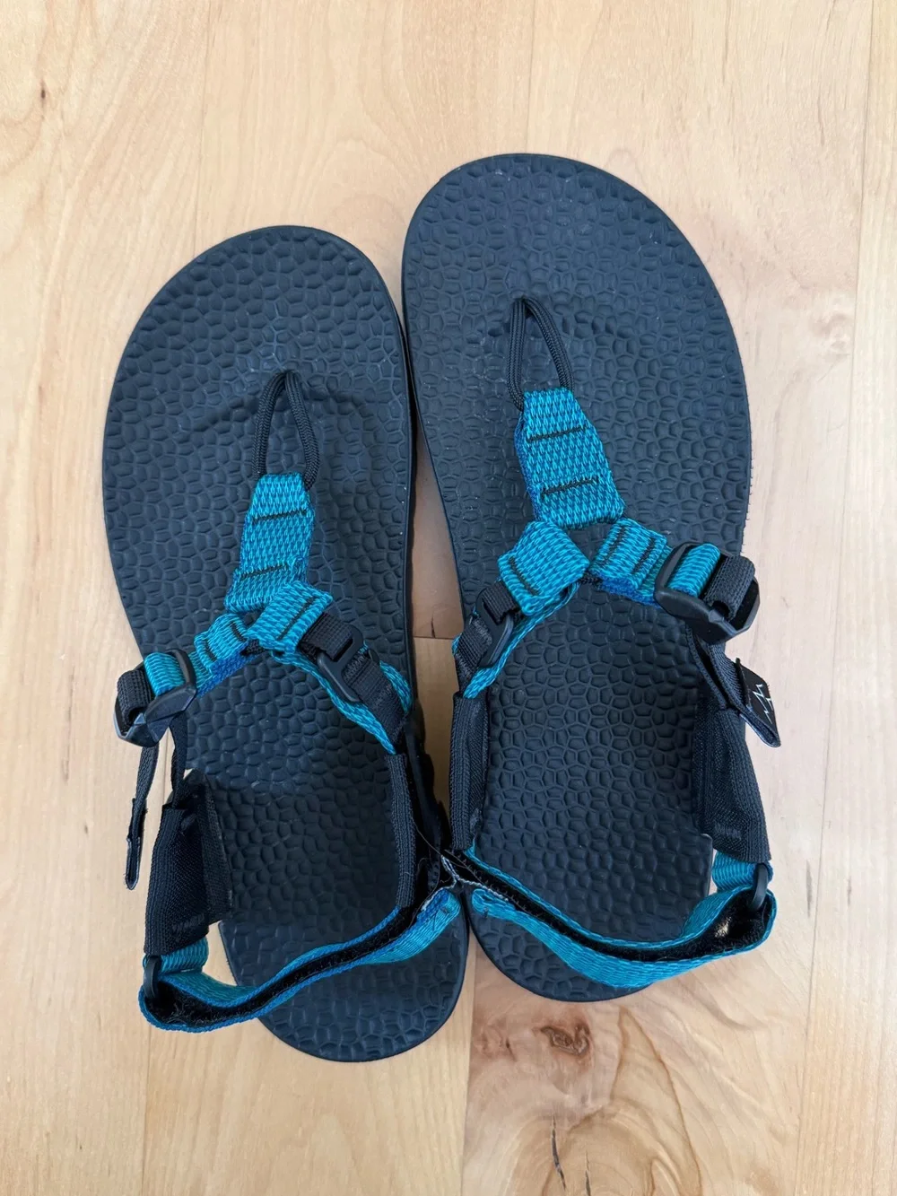 Bedrock Unisex Active Sandal M6 / W7 Cascade Green EUC